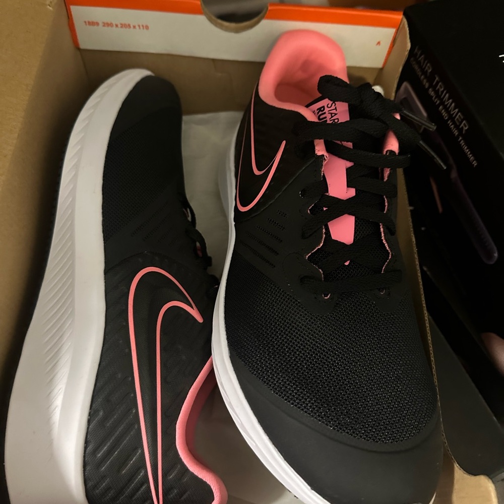 Nike Athletic Shoes in Black and Pink